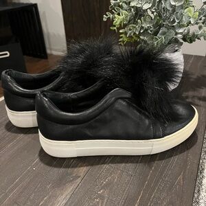 J-slides Black Women's Sneakers